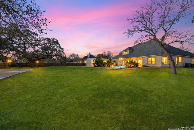 140 Legacy Trail Dr, La Vernia, TX 78121