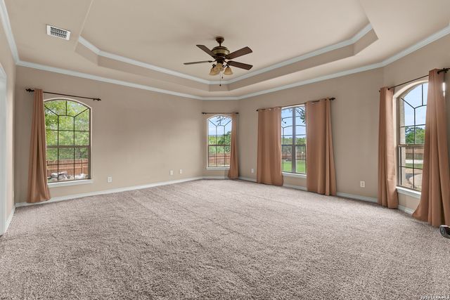 140 Legacy Trail Dr, La Vernia, TX 78121