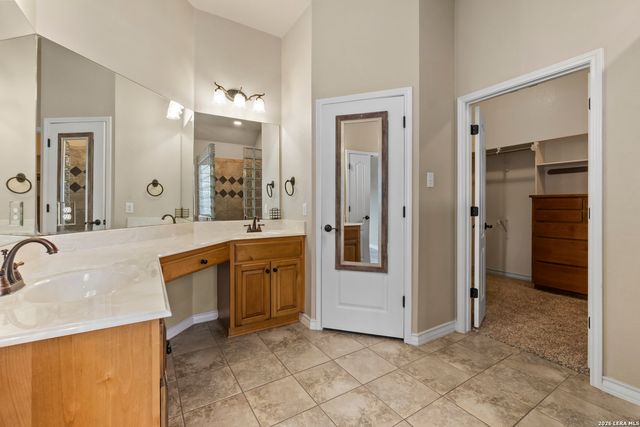 140 Legacy Trail Dr, La Vernia, TX 78121