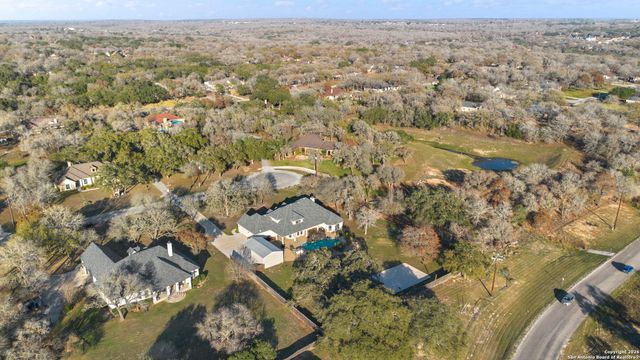 140 Legacy Trail Dr, La Vernia, TX 78121