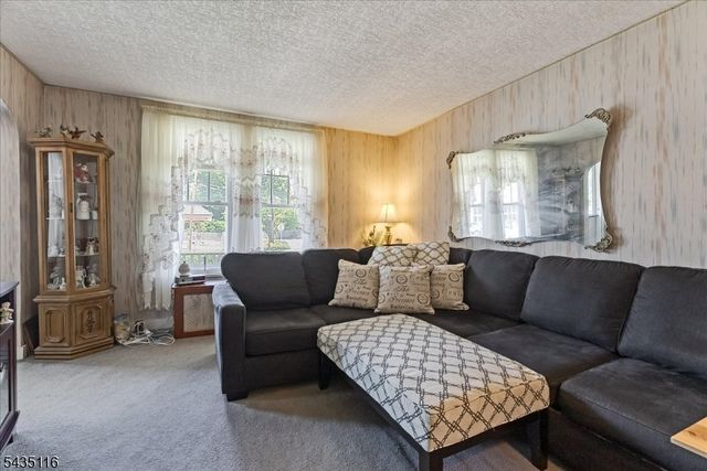 39 South Ave, Cranford Twp., NJ 07016