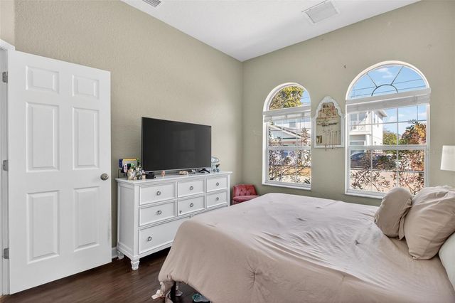 650 ARBOR LANE, Largo, FL 33770