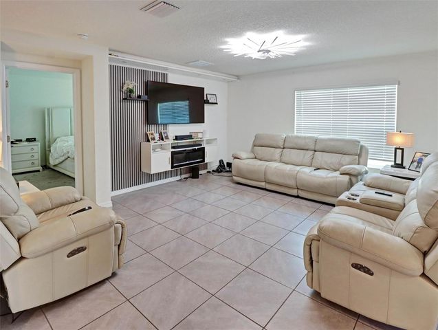 1202 TAHITIAN SUNRISE DRIVE, Plant City, FL 33565