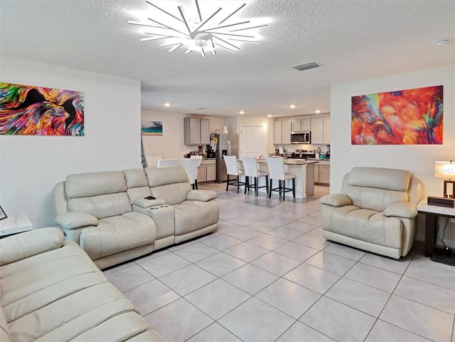 1202 TAHITIAN SUNRISE DRIVE, Plant City, FL 33565