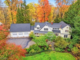 50 Park Lane, Chagrin Falls, OH 44022
