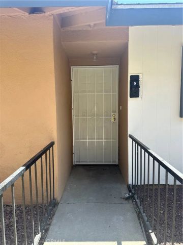 1617 Cedar, Santa Ana, CA 92707