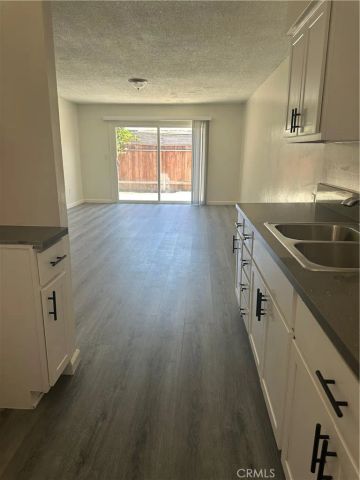 1617 Cedar, Santa Ana, CA 92707