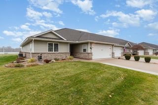 528 Breaker Cove Drive, Bay City, MI 48708