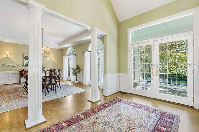 100 Harbour Psge, Hilton Head Island, SC 29926