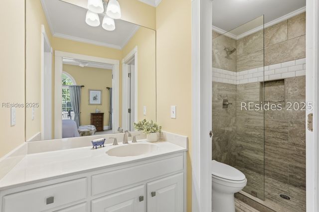 100 Harbour Psge, Hilton Head Island, SC 29926