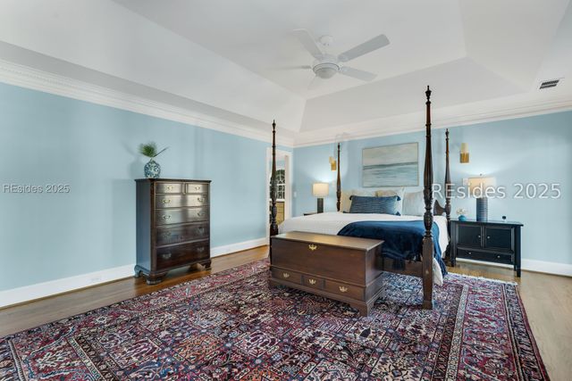 100 Harbour Psge, Hilton Head Island, SC 29926