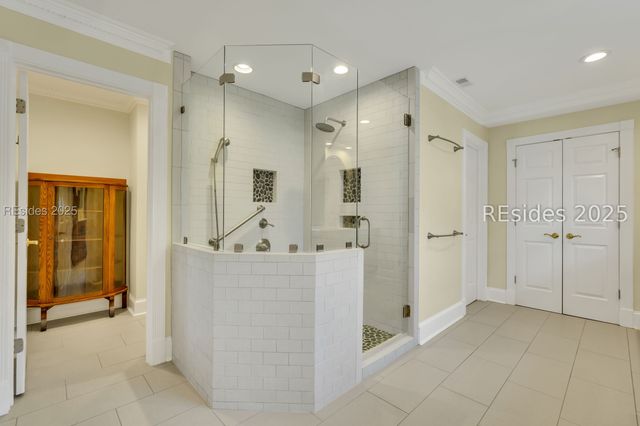 100 Harbour Psge, Hilton Head Island, SC 29926