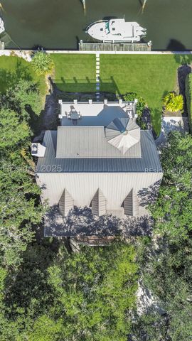 100 Harbour Psge, Hilton Head Island, SC 29926