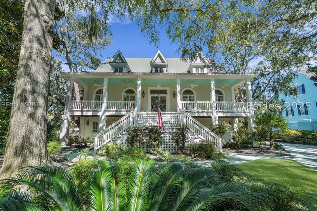 100 Harbour Psge, Hilton Head Island, SC 29926
