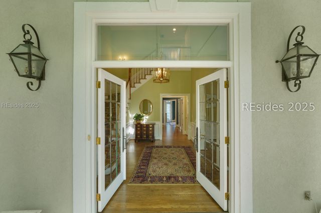 100 Harbour Psge, Hilton Head Island, SC 29926