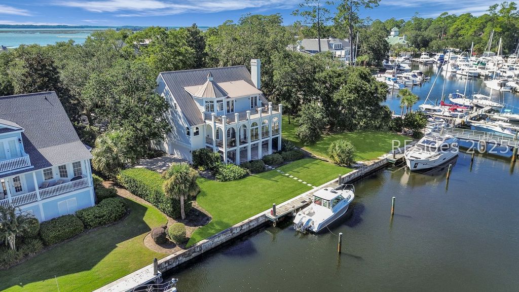 100 Harbour Psge, Hilton Head Island, SC 29926