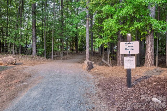 132 Shimmerlake Lane, Belmont, NC 28012