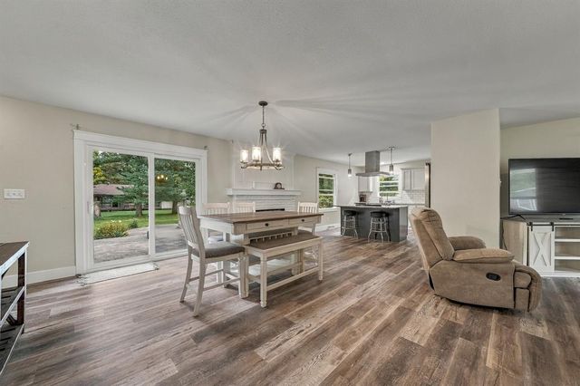 3717 Claymore Lane, Eau Claire, WI 54701