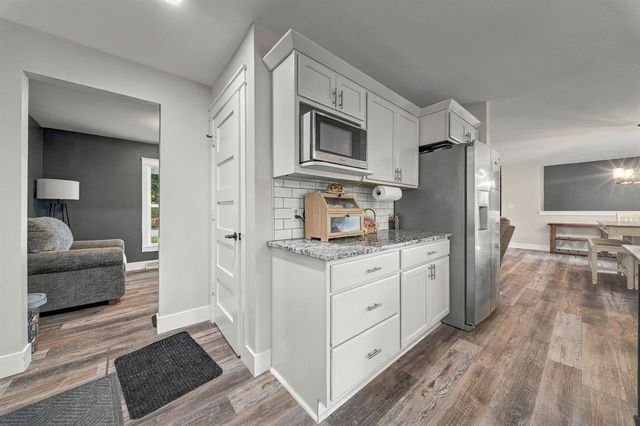 3717 Claymore Lane, Eau Claire, WI 54701