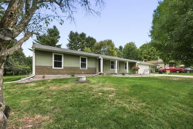 3717 Claymore Lane, Eau Claire, WI 54701