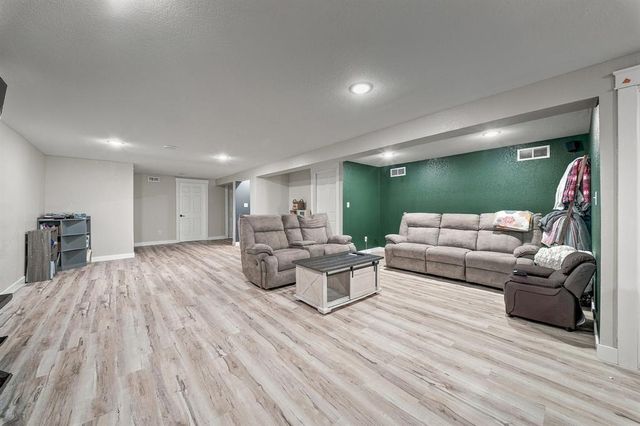 3717 Claymore Lane, Eau Claire, WI 54701