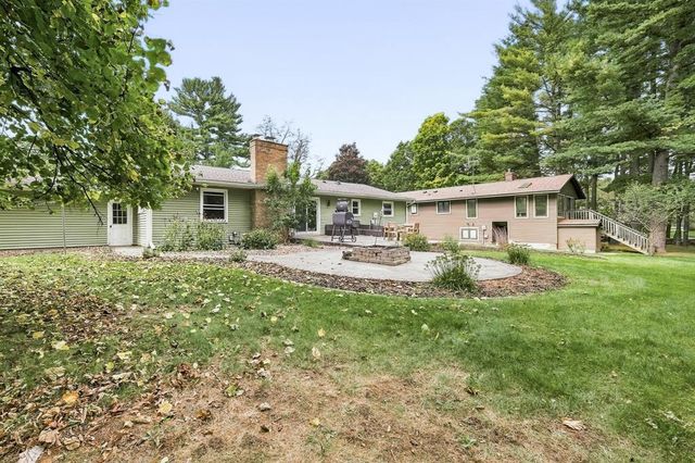 3717 Claymore Lane, Eau Claire, WI 54701
