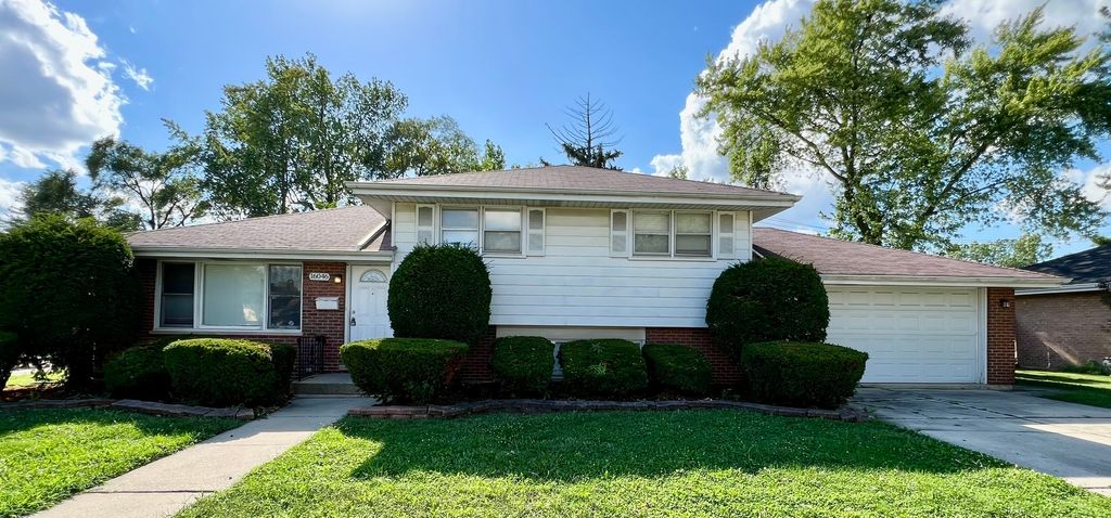 16046 Prairie Avenue, South Holland, IL 60473