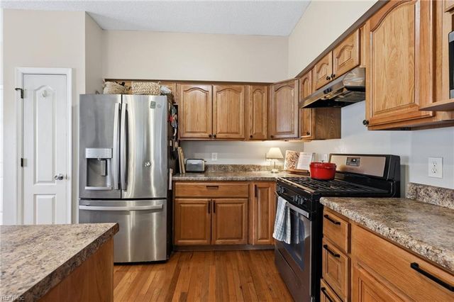 1277 Raynor DR, Virginia Beach, VA 23456