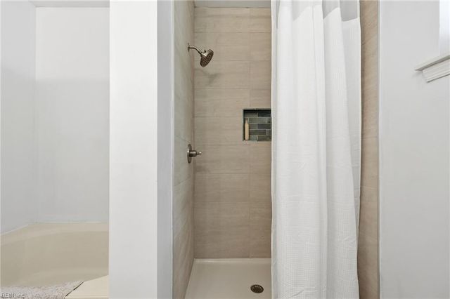 1277 Raynor DR, Virginia Beach, VA 23456