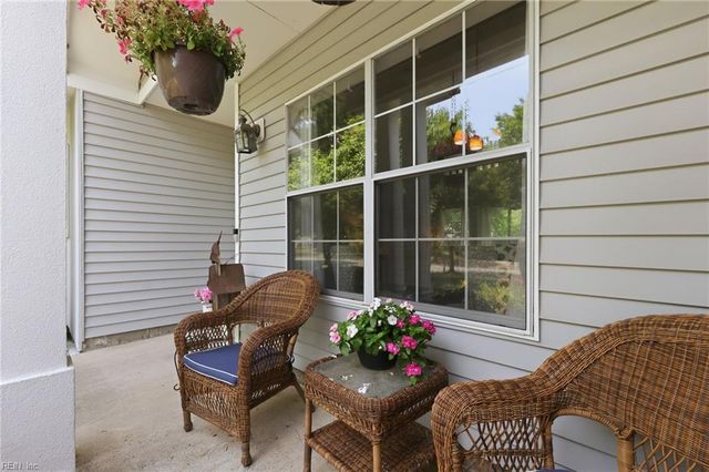 1277 Raynor DR, Virginia Beach, VA 23456