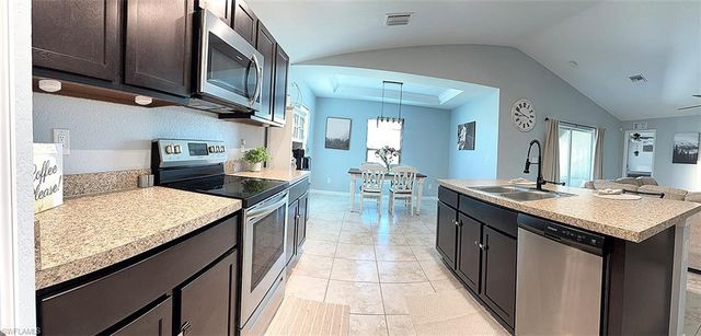 1213 NW 19th TER, Cape Coral, FL 33993