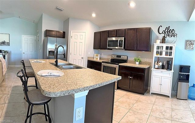 1213 NW 19th TER, Cape Coral, FL 33993