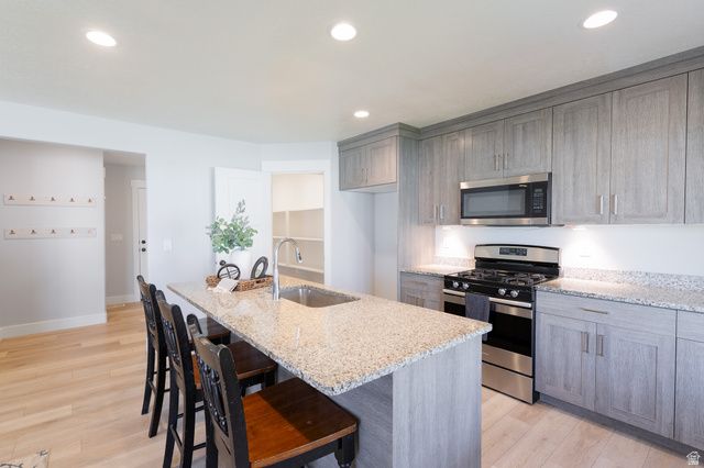 881 N 20 E, Santaquin, UT 84655