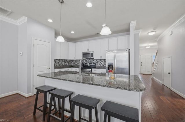 800 Haversham CLS, Chesapeake, VA 23320