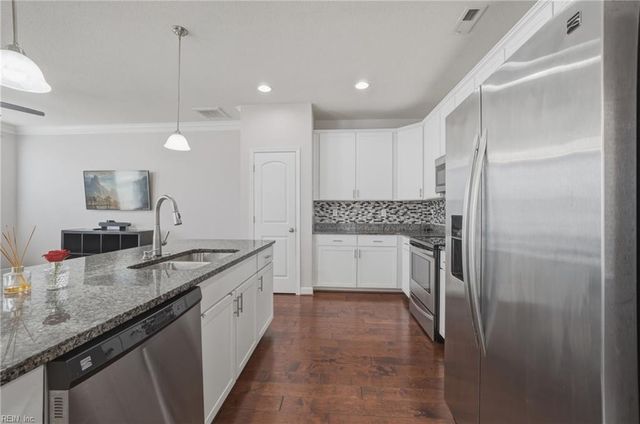 800 Haversham CLS, Chesapeake, VA 23320