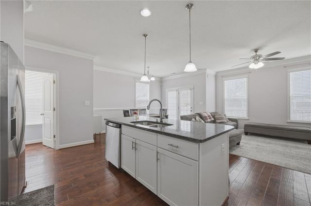 800 Haversham CLS, Chesapeake, VA 23320