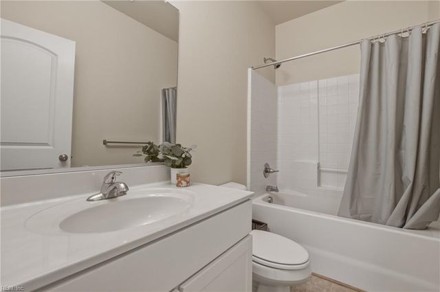 800 Haversham CLS, Chesapeake, VA 23320