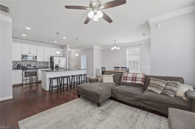 800 Haversham CLS, Chesapeake, VA 23320