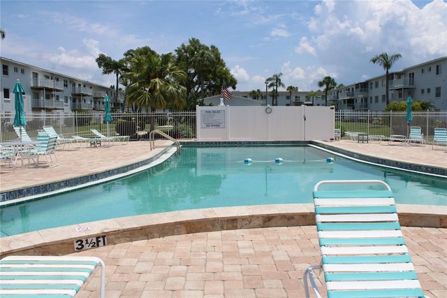 2423 60TH AVENUE W K29, Bradenton, FL 34207