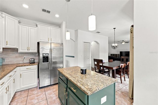 16613 MYRTLE SAND DRIVE, Wimauma, FL 33598