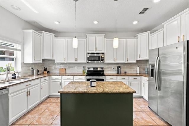 16613 MYRTLE SAND DRIVE, Wimauma, FL 33598