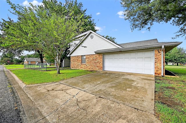 1101 Patricia Drive, Sherman, TX 75090