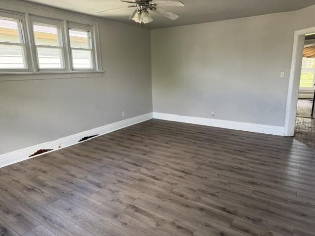 3037 Dr William Finlayson STREET, Milwaukee, WI 53212
