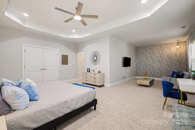 5410 Shannon Bell Lane, Charlotte, NC 28277