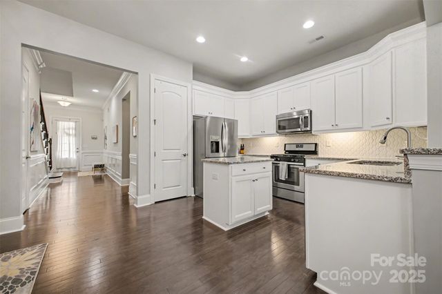 5410 Shannon Bell Lane, Charlotte, NC 28277