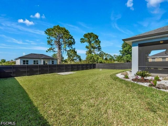 3106 72nd ST W, Lehigh Acres, FL 33971