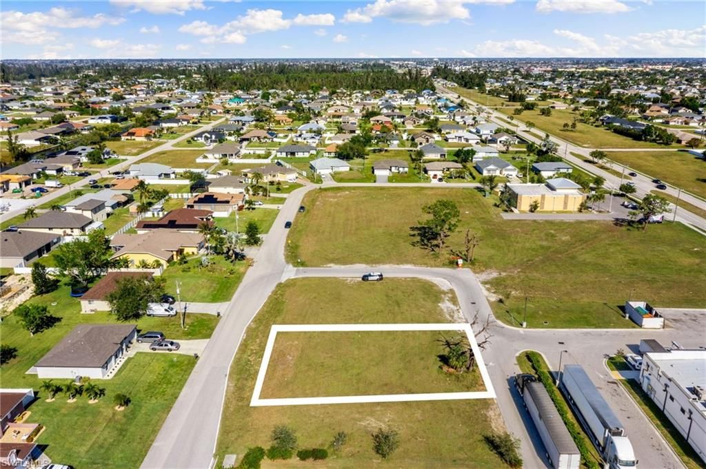 1523 16th CT, CAPE CORAL, FL 33991 — photo 3