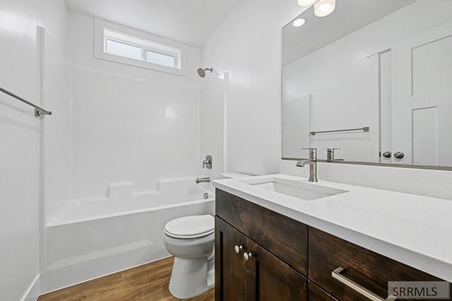 3670 Kingsboro Avenue, Ammon, ID 83406