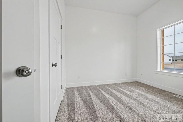 3670 Kingsboro Avenue, Ammon, ID 83406