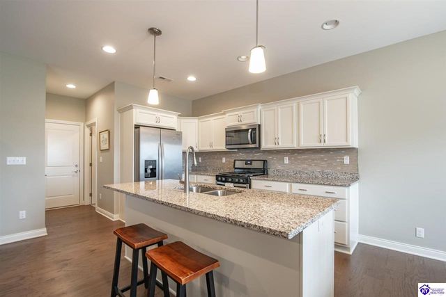 200 B Village Brooke Drive, Elizabethtown, KY 42701